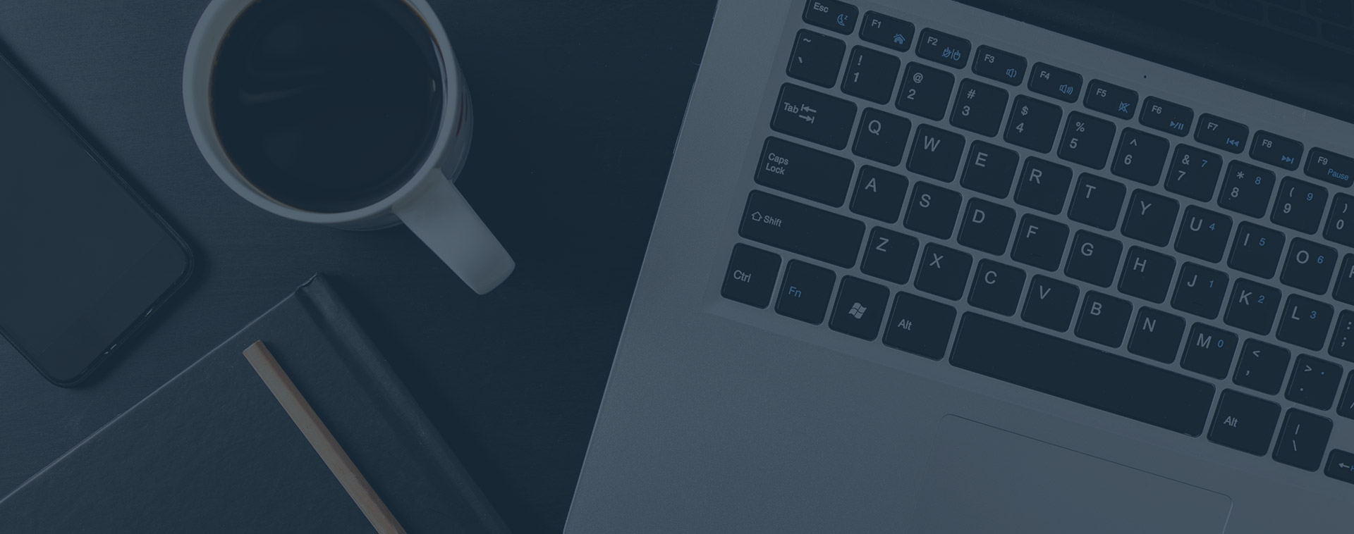 联系尊龙凯时配景图